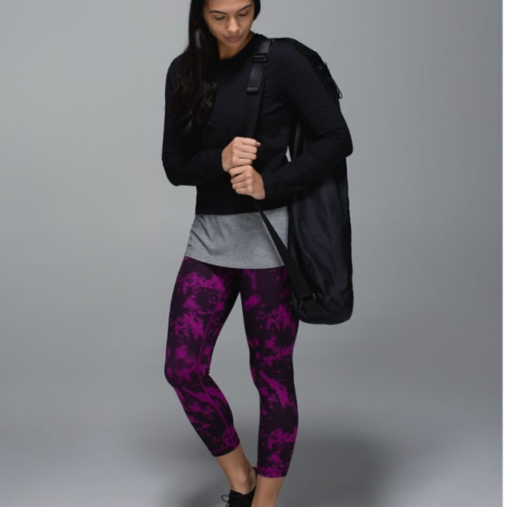 Lululemon Wunder Under Crop II  Breezie‎ Regal Plum Black size 4